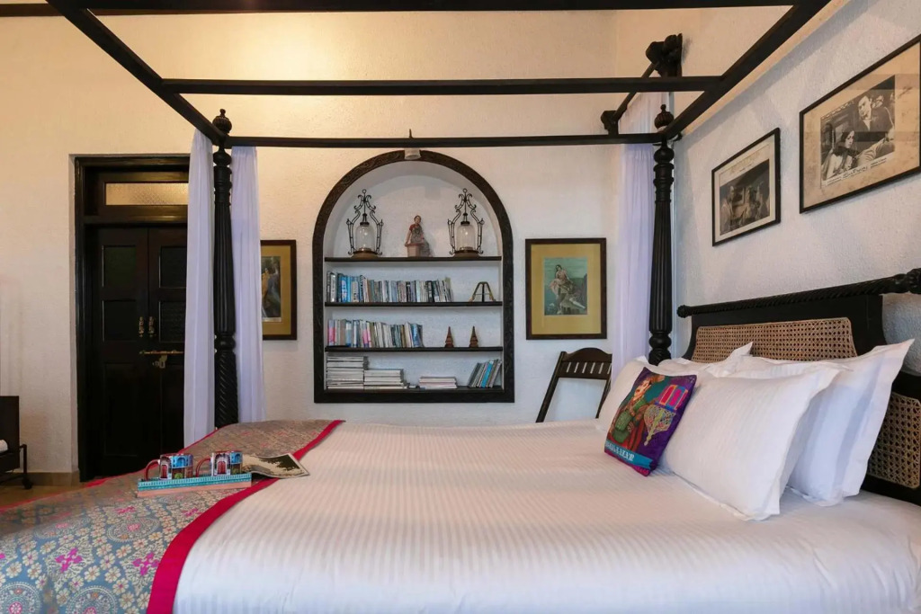 Ananda Villa by StayVista - A serene escape with Mountain-view, Heritage interiors, Swimming pool & Lush lawn