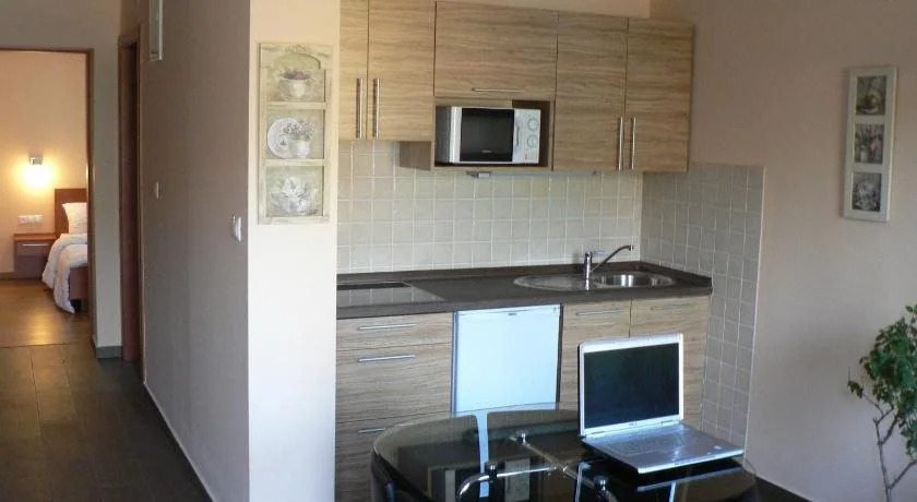Nyirfa Apartmanház