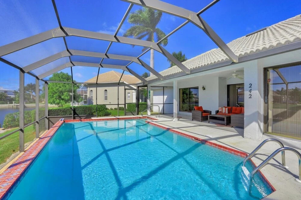Quiet Waterfront Home With Pool, Dock and Bicycles