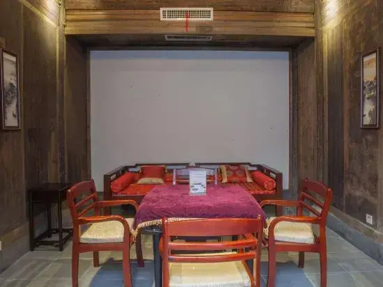 France Family Hostel