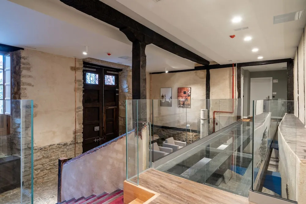 Limehome Vitoria Palacio de los Álava-Velasco