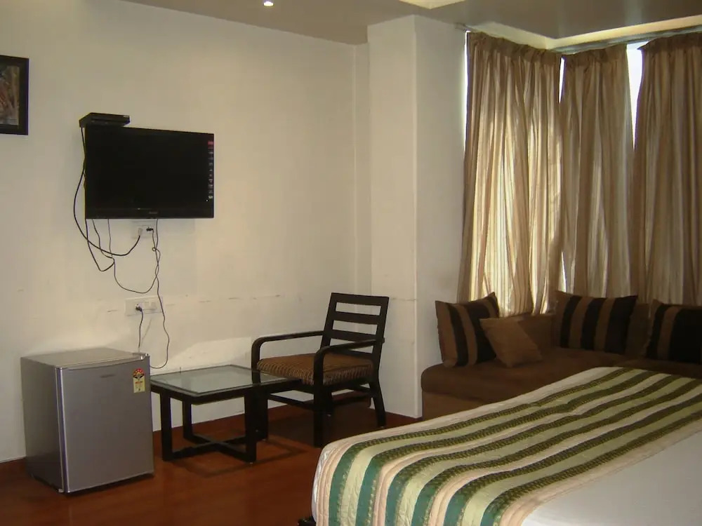 Hotel Anand Retreat