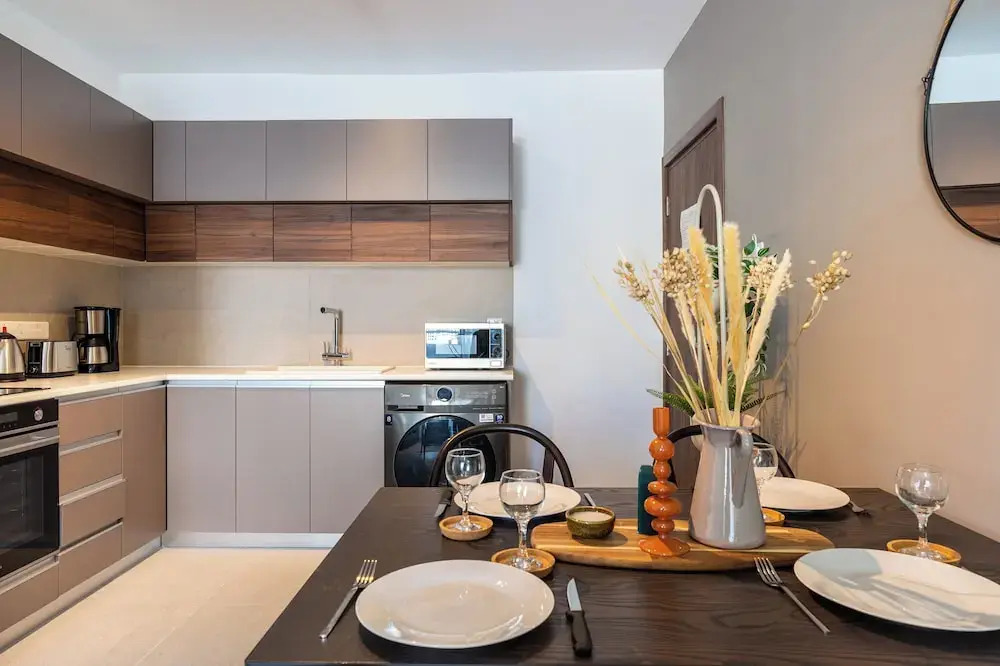 Thálassa 2-BR Apt. & Balcony in Larnaca