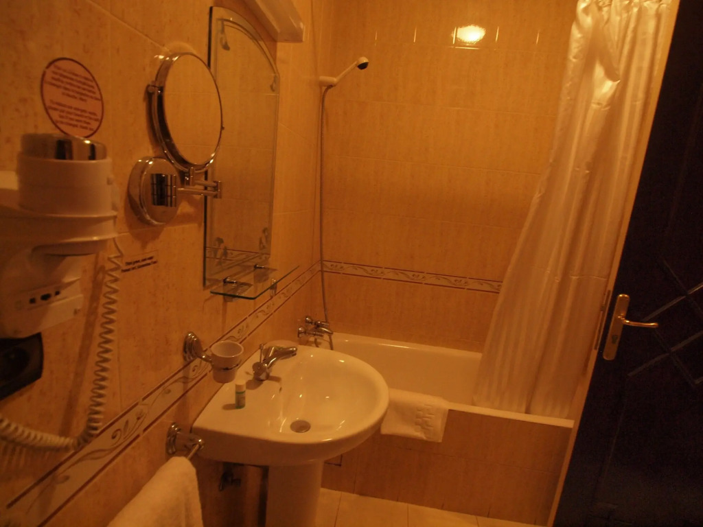Amani Hotel Suites & Spa