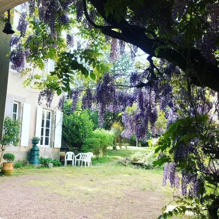 LHotel de Hercé Chambre dHote