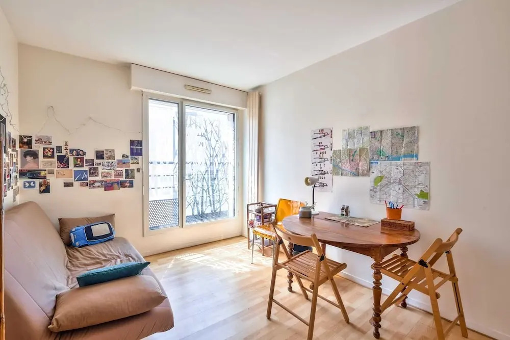 Nice 2 Room Apartment in Paris