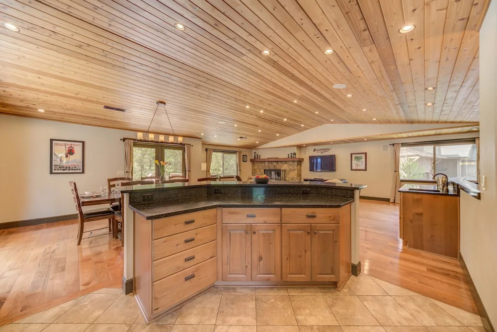 Poplar Lane #26 by Village Properties at Sunriver