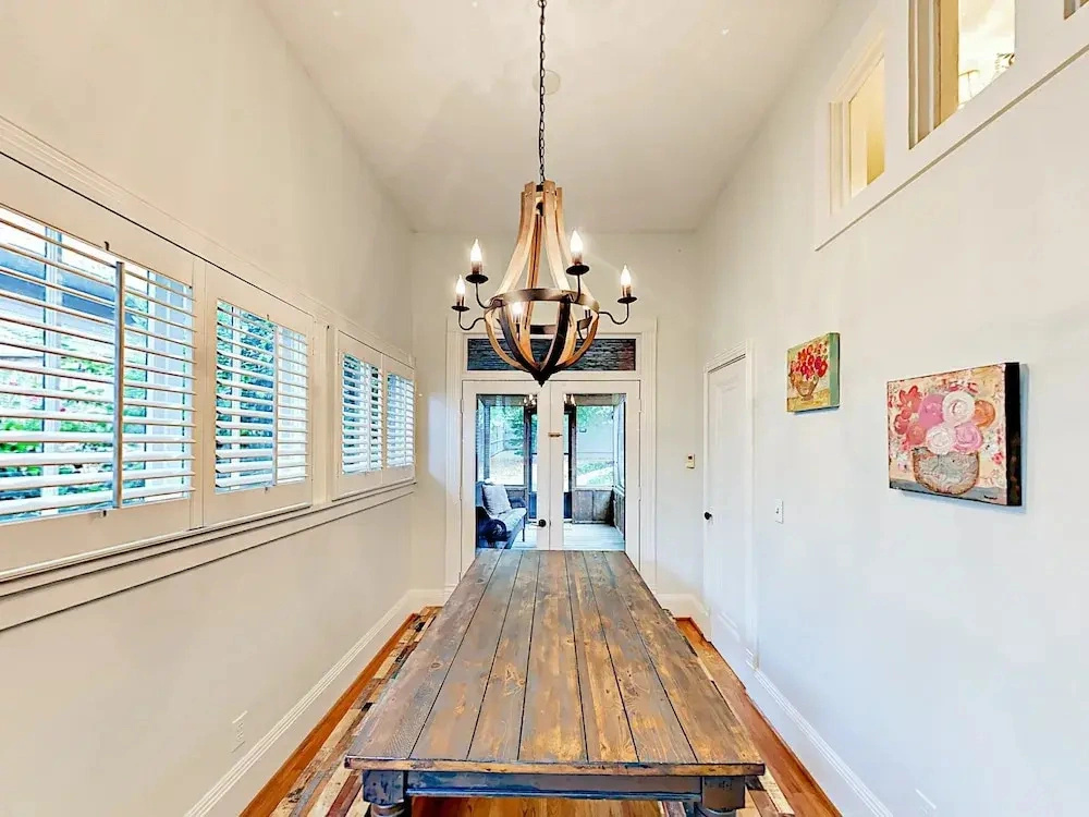 3Br Gorgeous Victorian House by RedAwning