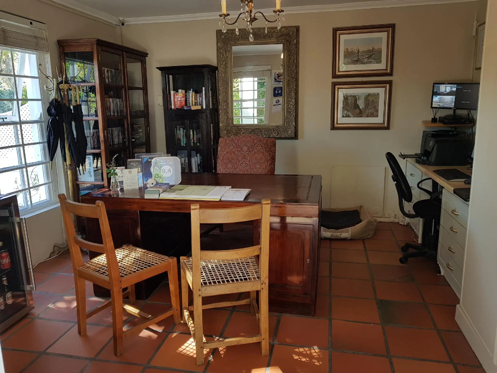 Maison Chablis Guest House