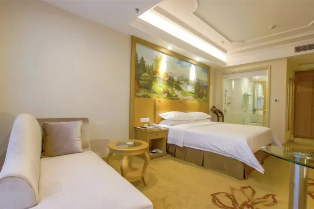 Vienna International Hotel