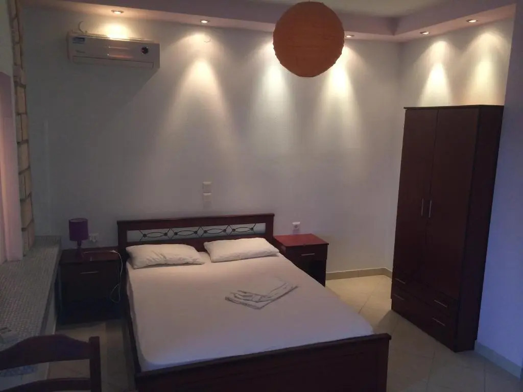 Simos Apartments