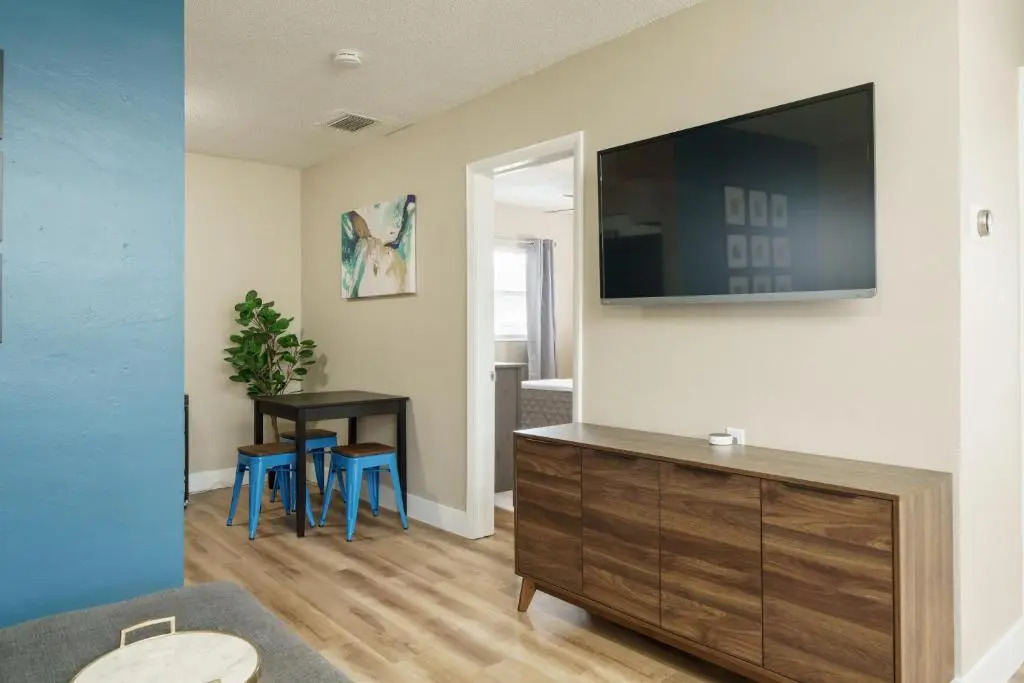 2 Bedroom Apartment - Perfect for Long Term Stays