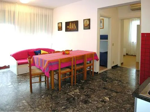 Appartamenti Nettuno Pineda, 3 bedrooms, sleeps 8