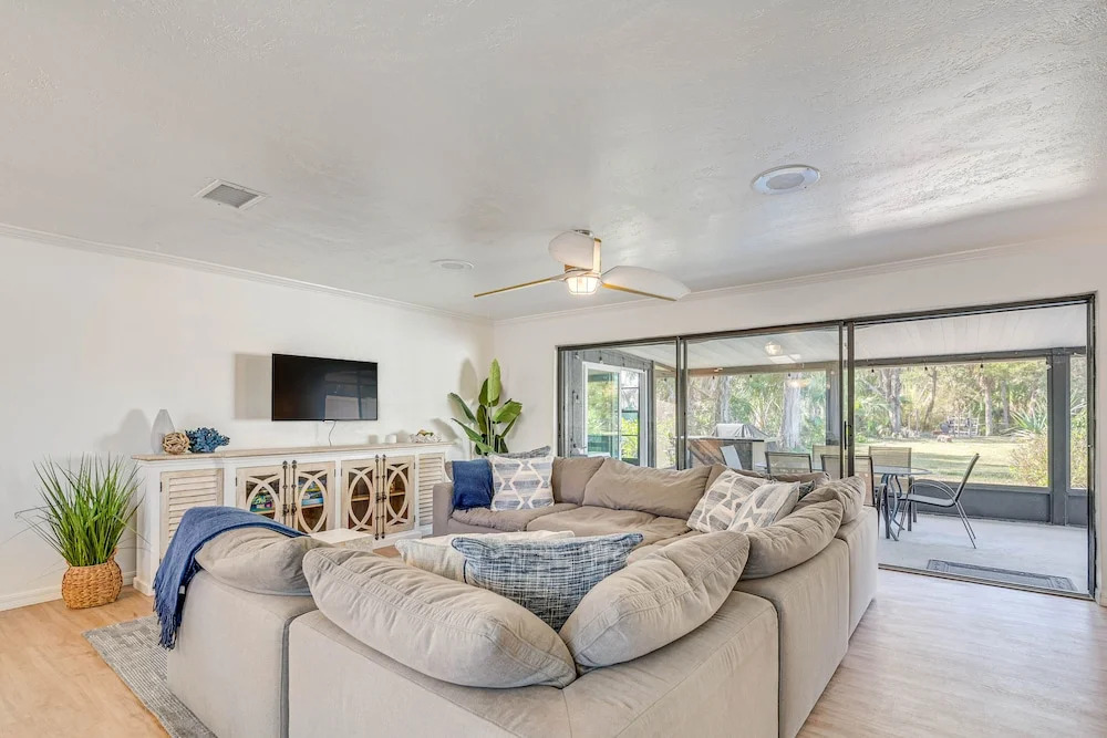 Riverfront Home w/ Boat Dock & Kayaks!