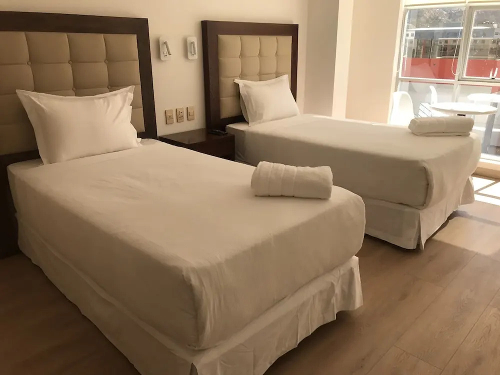 FRATELLI CORP APART HOTEL