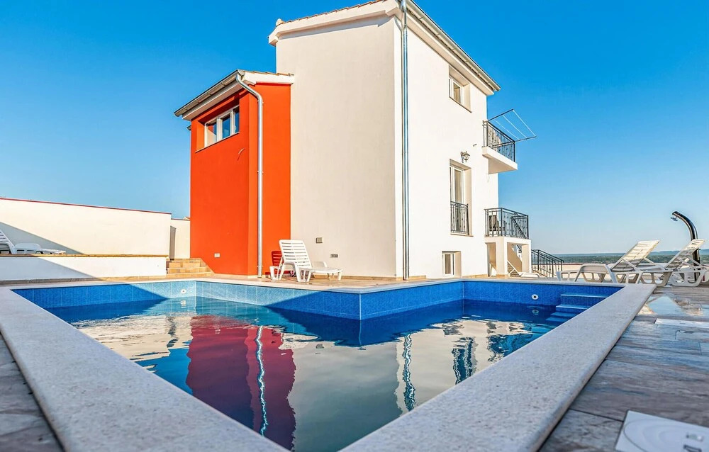 Stunning Home in Maslenica With Outdoor Swimming Pool, Wifi and 3 Bedrooms