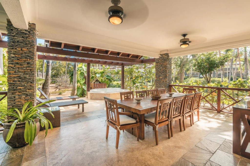 Private Terrace 3BR 6 Guests Beach Access