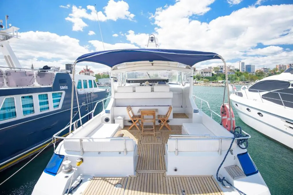 Hakuna Matata - Living a perfect life, Yacht Pershing 52