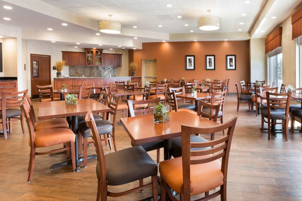 Drury Plaza Hotel Mt Vernon