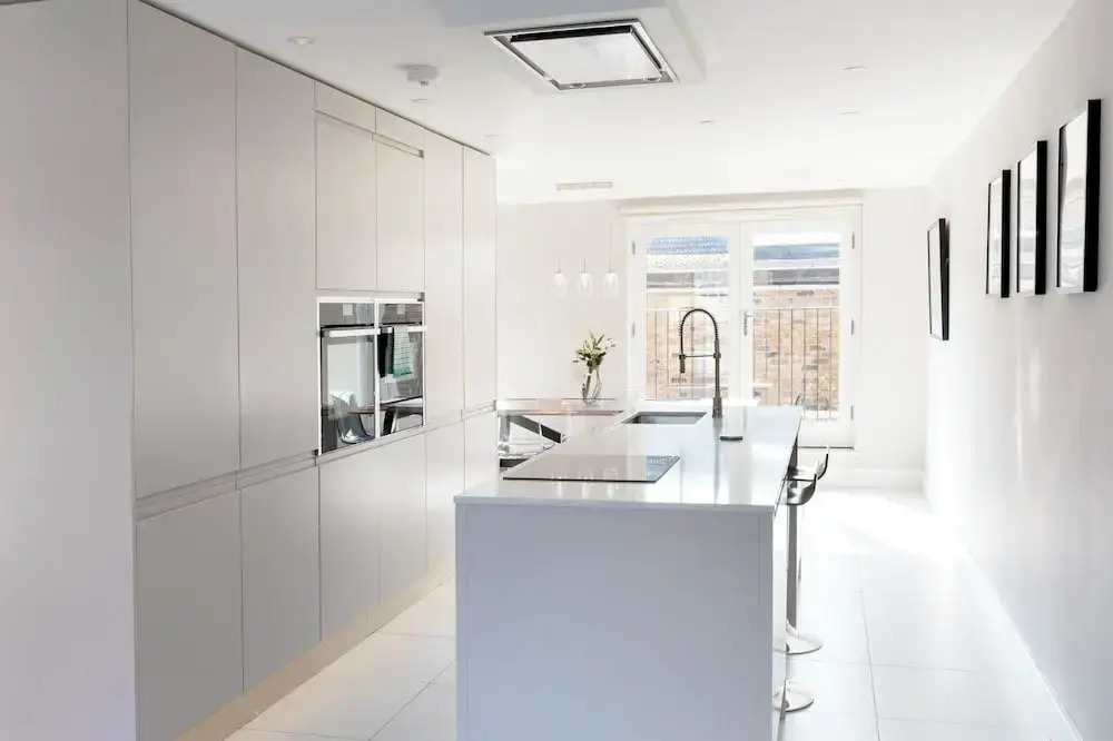 Luxurious Central Windsor Town House