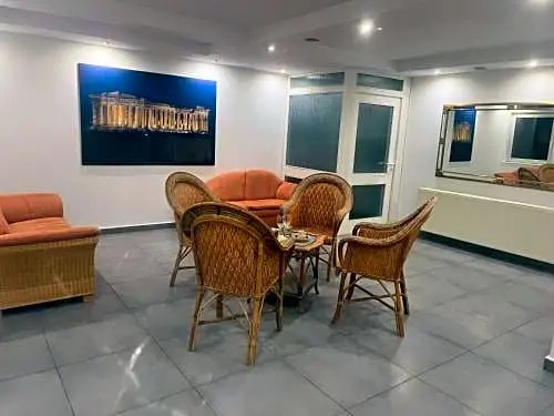 Akropolis Hotel