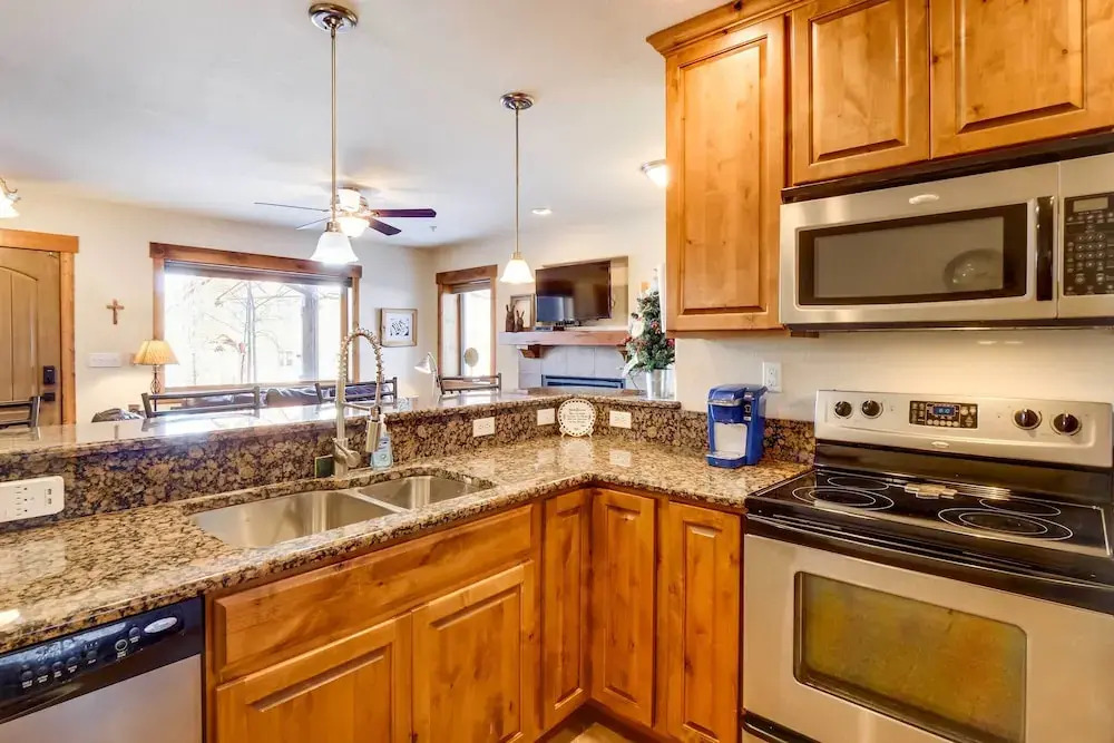 Central Fraser Condo 8 Mi to Winter Park Ski!