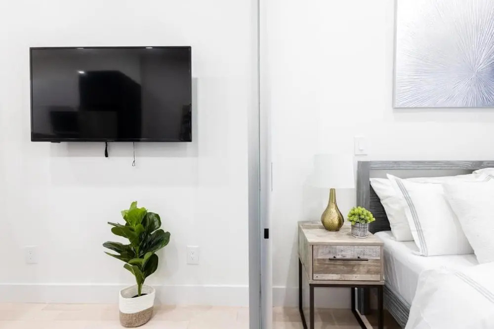 317-1a New Modern 1BR W D Walk to Central Park