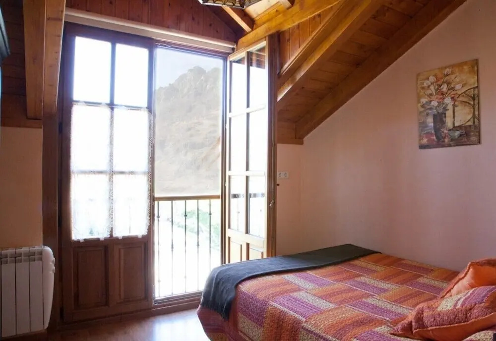 Apartamentos Rurales Valdecarzana