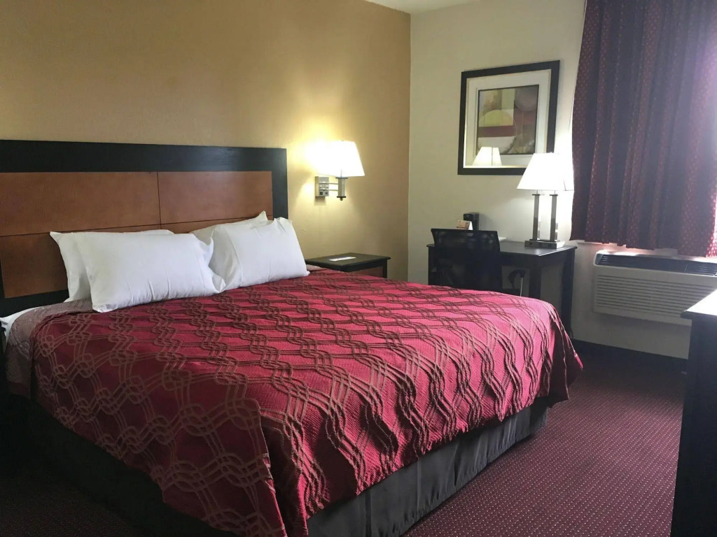 Americas Best Value Inn - Omaha