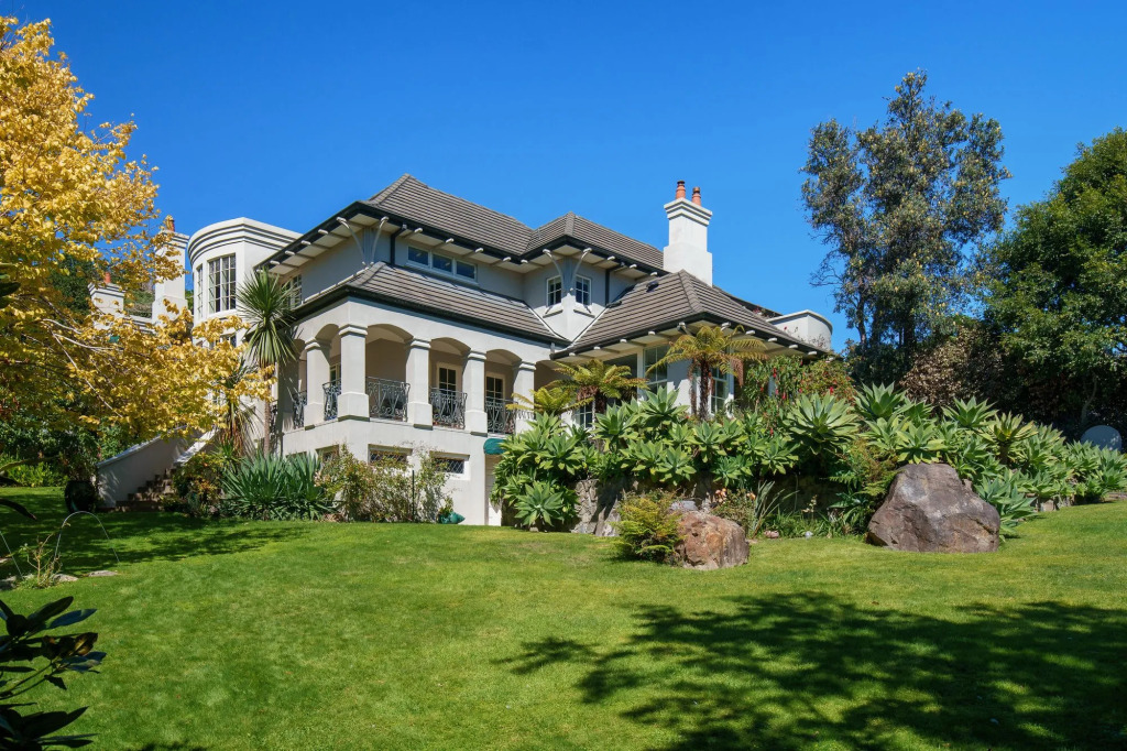 Greenmantle Estate Hotel