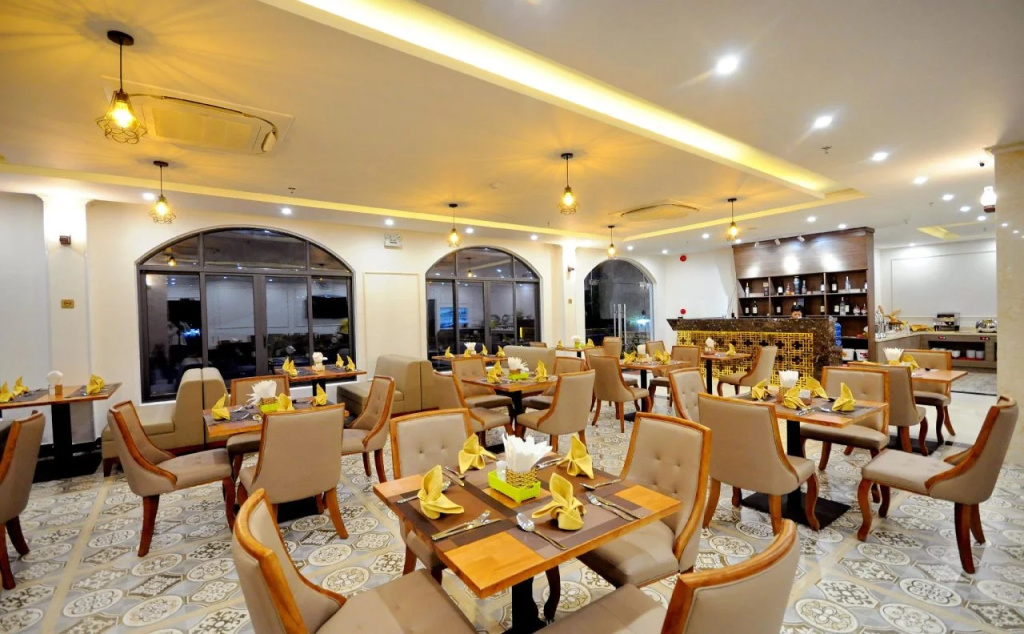 Crown Nguyen Hoang Hotel
