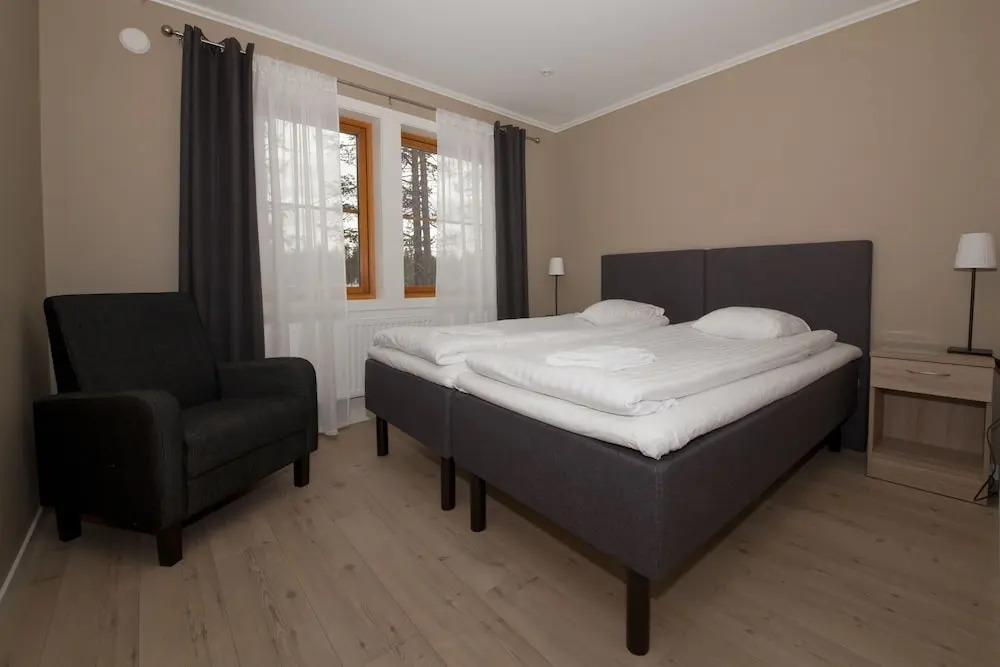Pinetree Lodge