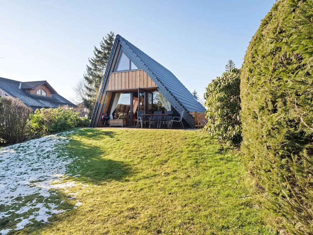 Enticing Holiday Home in Blankenheim With Garden