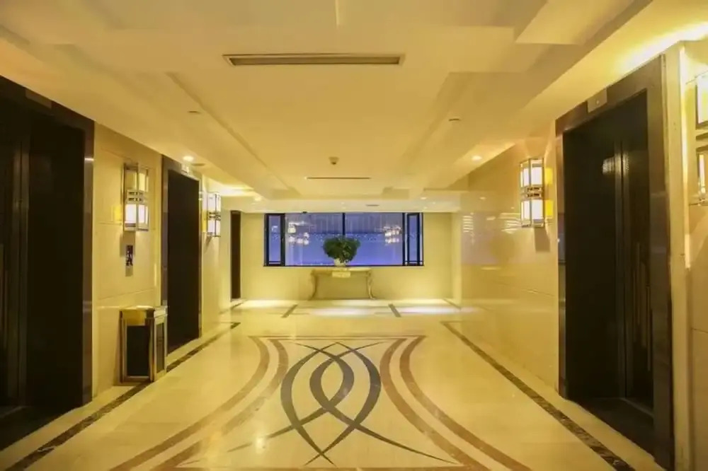 Candice Hotel Apartment