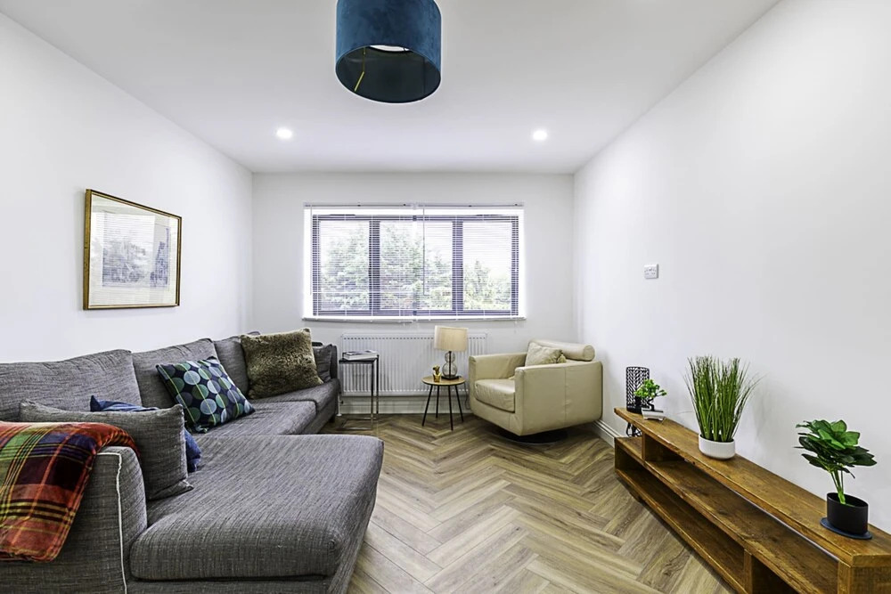 Spacious and Beautiful Apartment In Hanwell