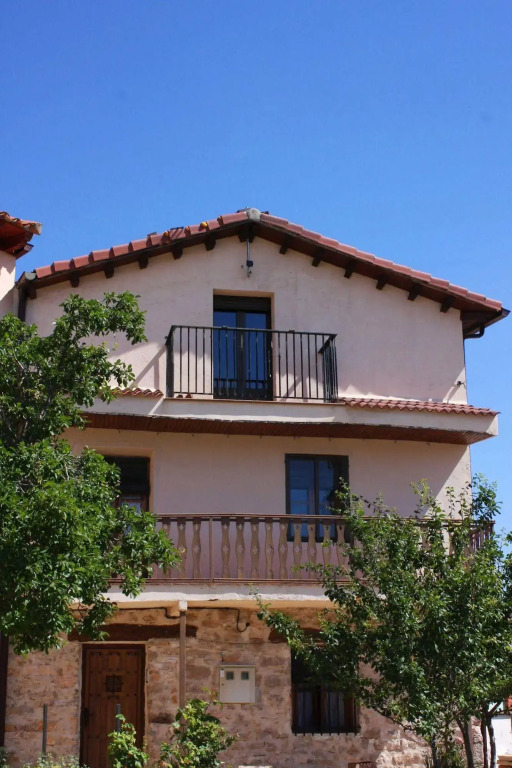 Casas del Alto Tajo - La Casa Roja