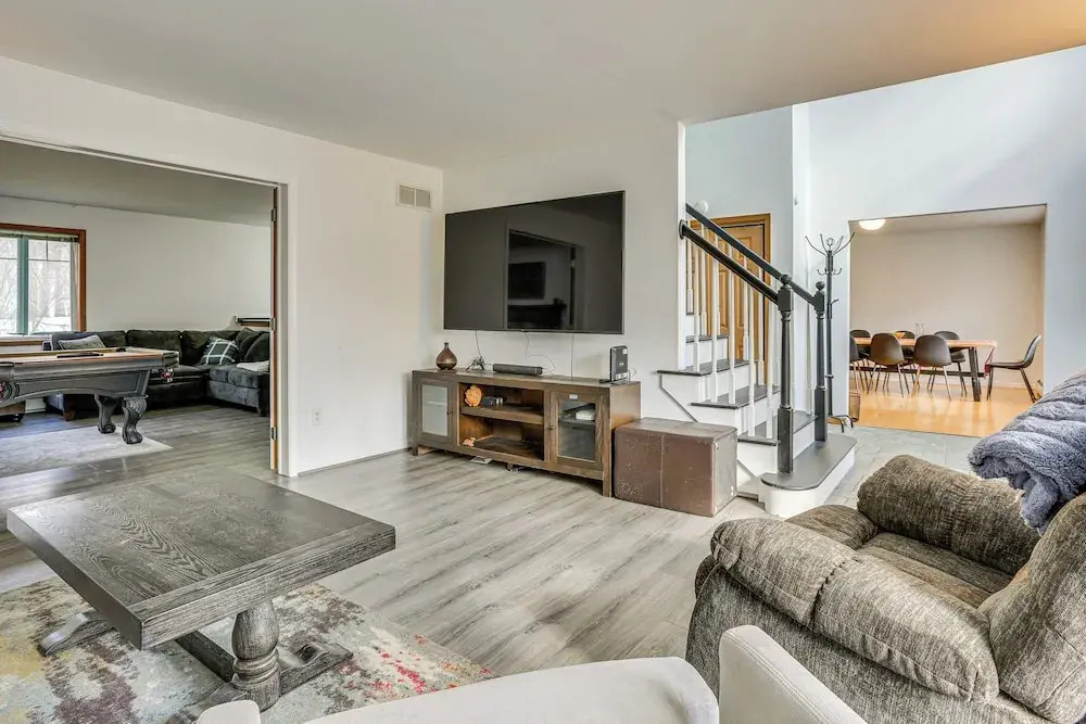 Hike, Ski & Game: Spacious Poconos Home w/ Yard