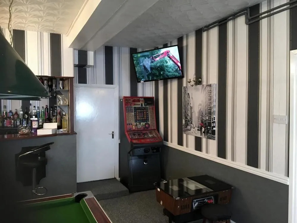 Greenmount Hotel