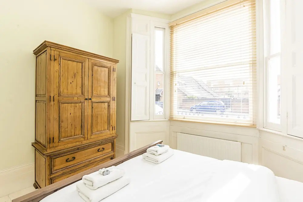 Westbourne Road · Lovely 2 Bed Apartment Near Paradise Park