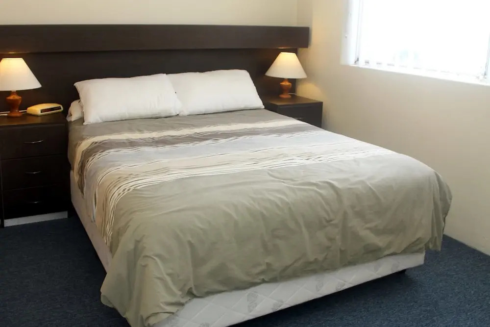 Bay Village Unit 2 47 Shoal Bay Road