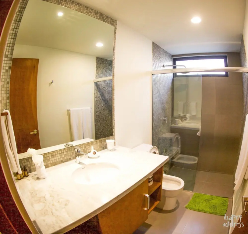 Lovely 2BR Condo in perfect neighborhood by Happy Address