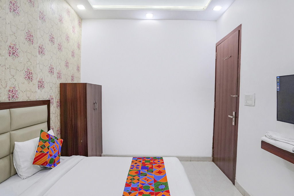 FabHotel Urban Inn