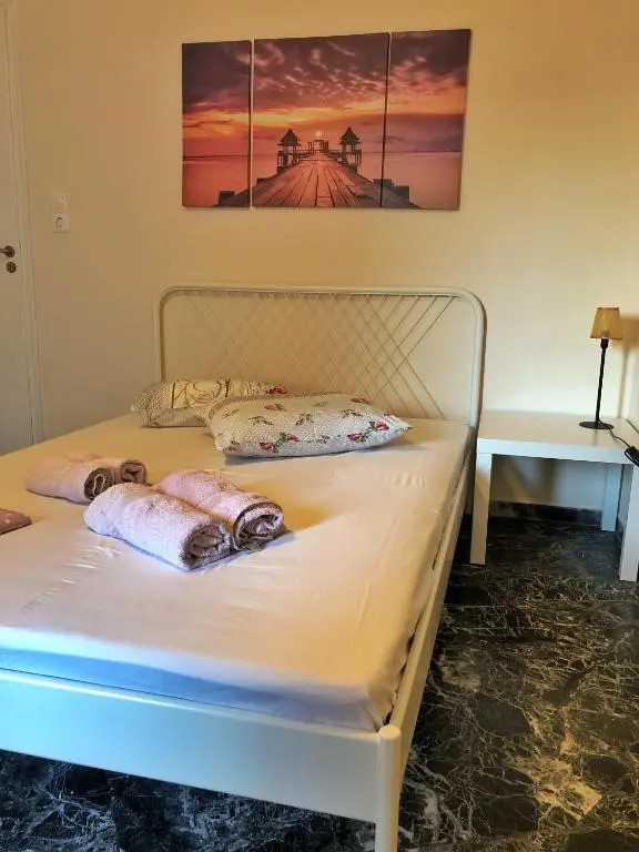 Argo apartment 15min from the airport, 1min from the beach