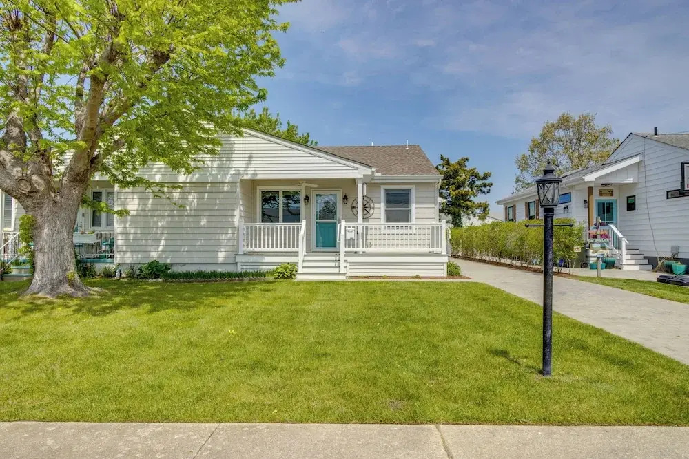 Half-mi to Beach: Cape May Getaway w/ Deck & Yard!