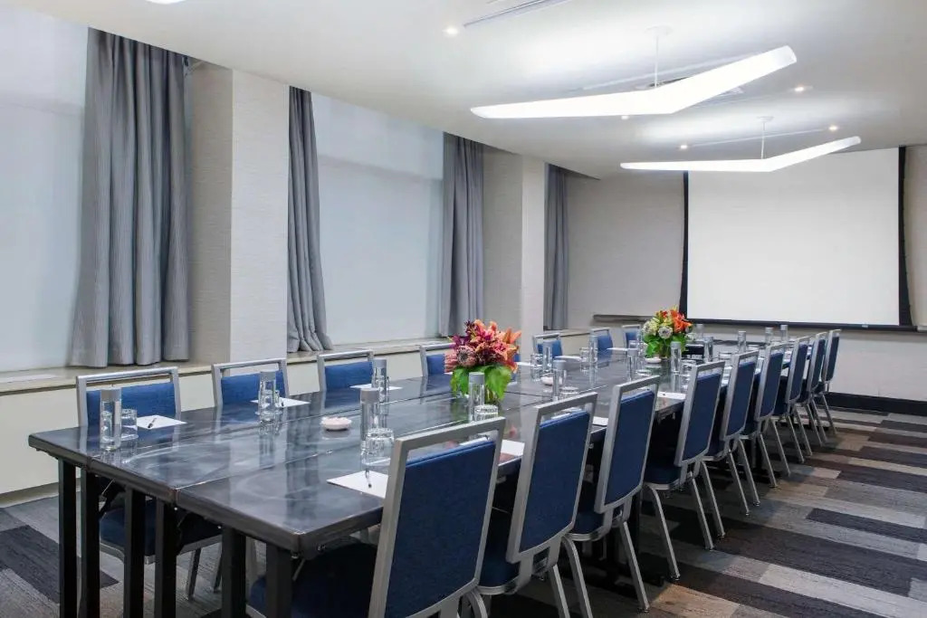 The Chicago Hotel Collection Magnificent Mile Hotel & Suites 