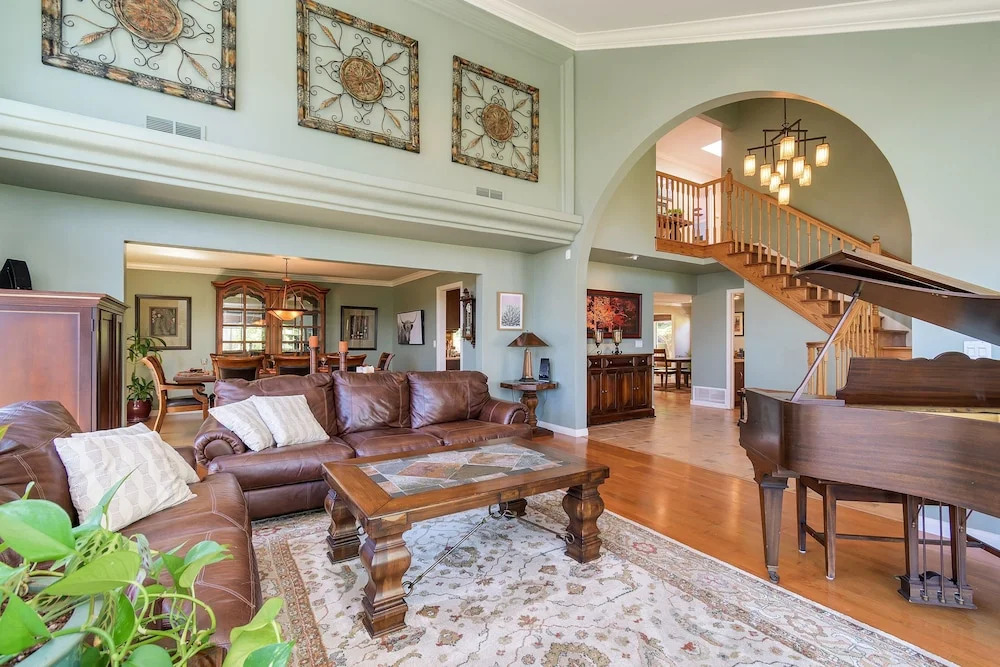 New Listing! Tranquil Estate W/ Private Pool & Gym Home