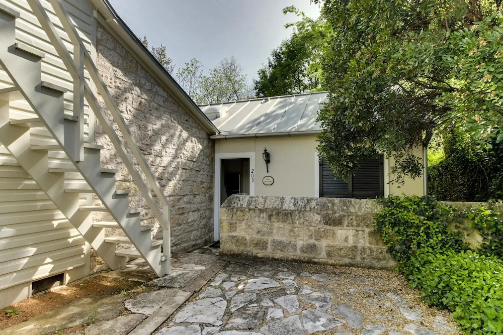 Eva's Guest House
