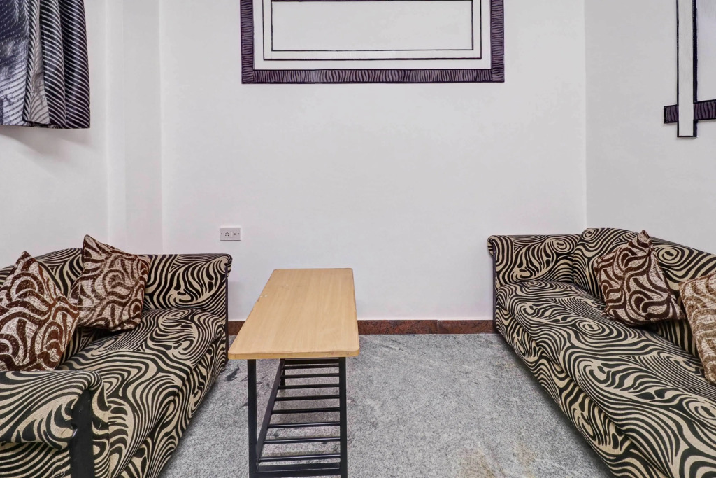 Super Collection O Sabharwal Residency Near Lalbagh Botanical Garden