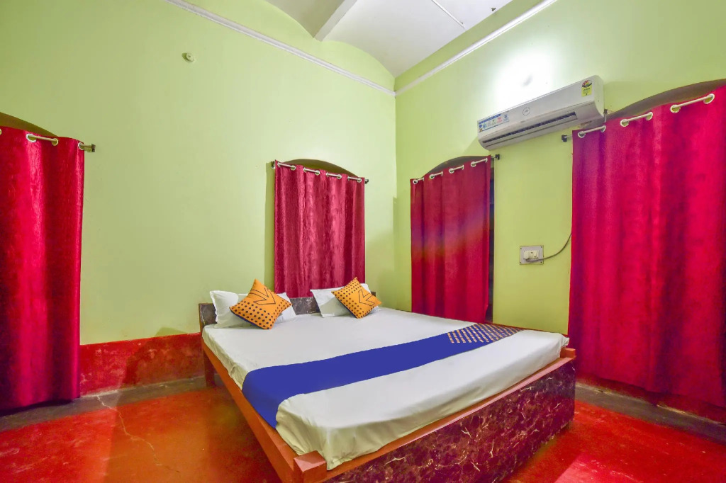 Shashi Prabha Palace by OYO Rooms