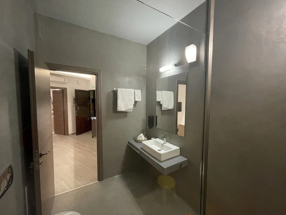 Utopia Luxury Suites - Old Town